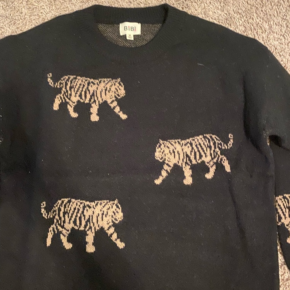 BiBi Black Sweater with Tan Tiger Design - Picture 3 of 5